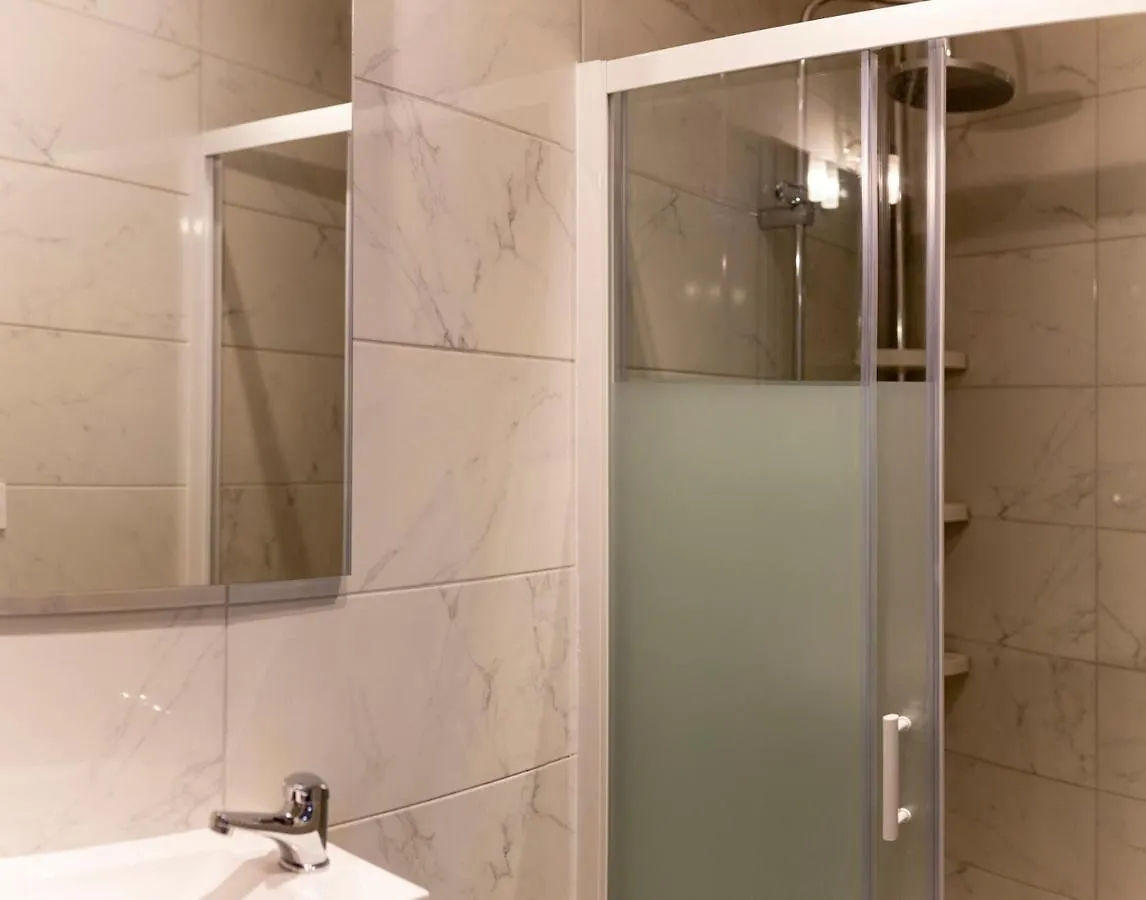 Loc Trotteur Le Fleur Des Champs F2 Cosy, Gare Sncf De Lourdes Apartment France